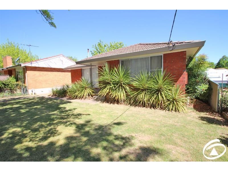 17 Coronation Drive, Orange NSW 2800