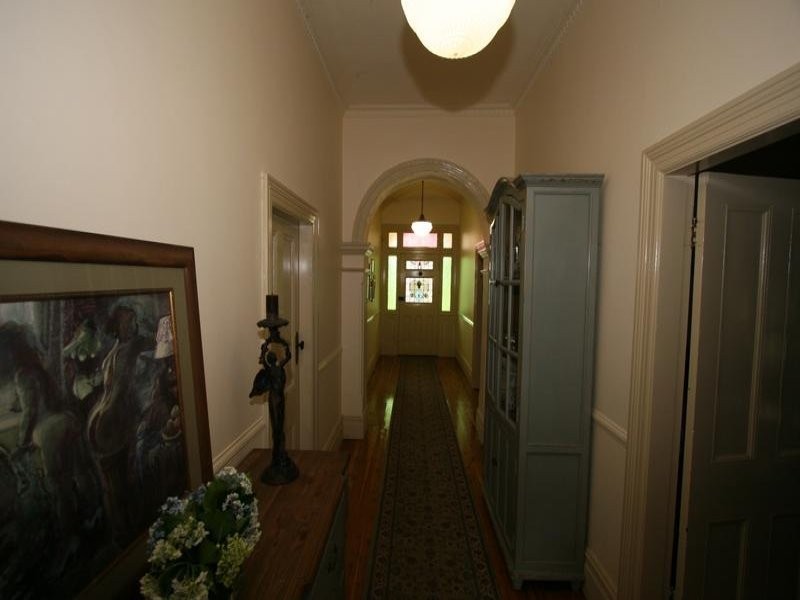 678 Burrendong Way, Orange NSW 2800