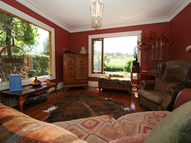 678 Burrendong Way, Orange NSW 2800