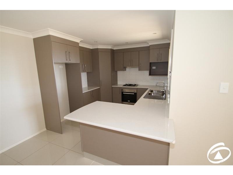 104 Diamond Drive, Orange NSW 2800