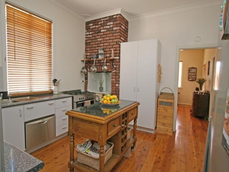 36 March Street, Orange NSW 2800