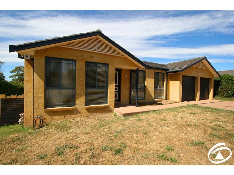 41 Booth Crescent, Orange NSW 2800