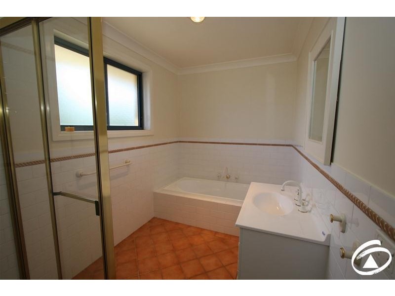 41 Booth Crescent, Orange NSW 2800