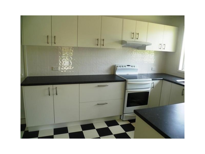 7 Edward Place, Molong NSW 2866