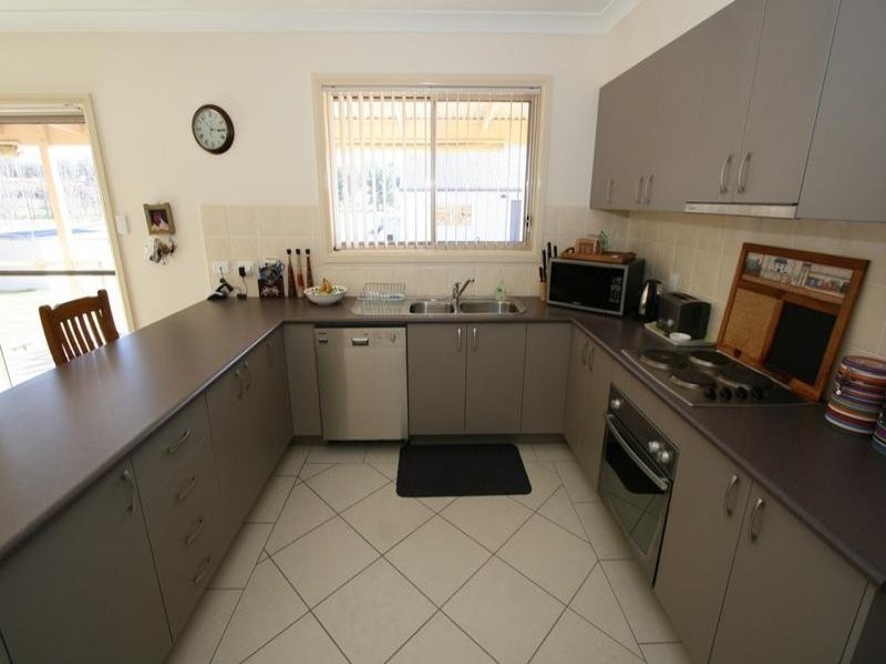 25 Stuart Street, Molong NSW 2866