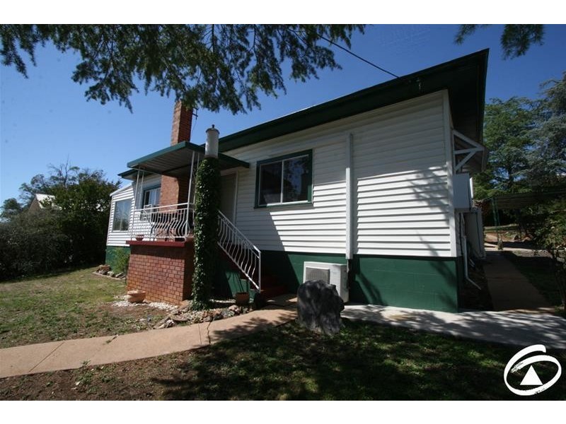 6 Wellington Street, Molong NSW 2866