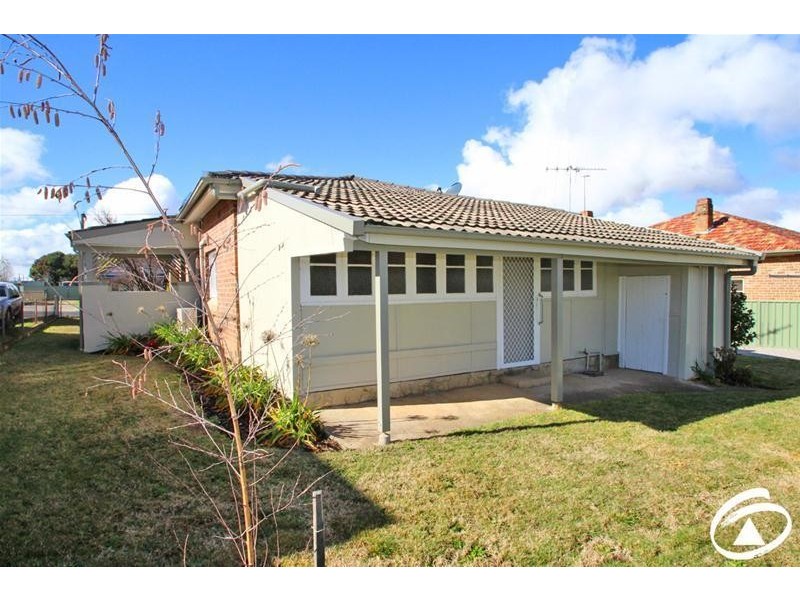 9 Thomas Street, Orange NSW 2800