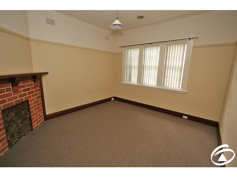 105 Lords Place, Orange NSW 2800