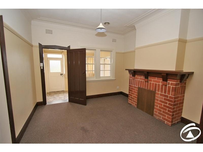 105 Lords Place, Orange NSW 2800