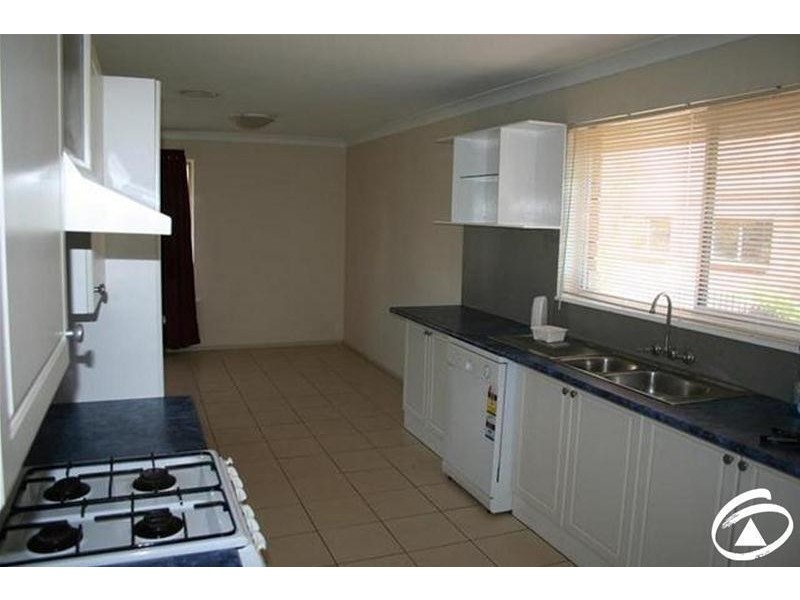 2 Courallie Drive, Orange NSW 2800