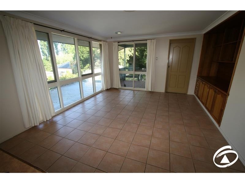 12 Maple Avenue, Orange NSW 2800