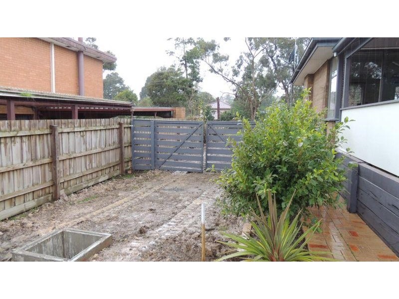 2/8 Treetop Drive, Kilsyth VIC 3137