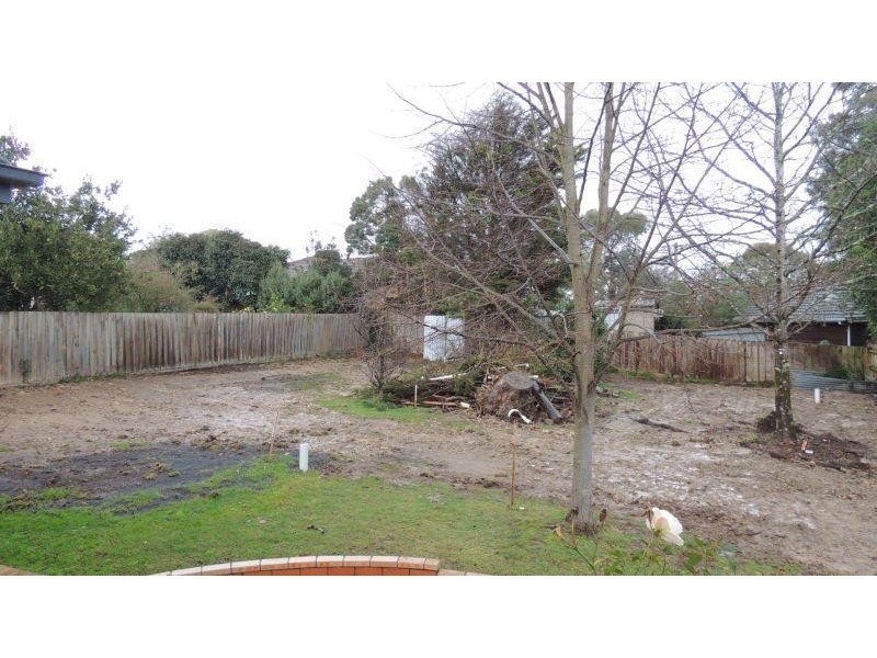 2/8 Treetop Drive, Kilsyth VIC 3137