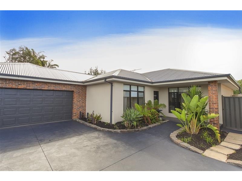 2/10 William Street, Keilor Park VIC 3042