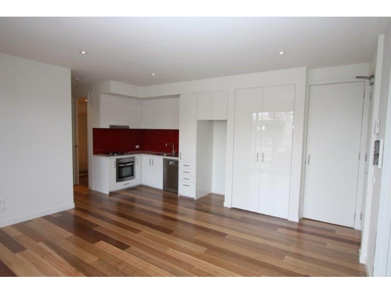 1 Mackie  Road, Bentleigh East VIC 3165