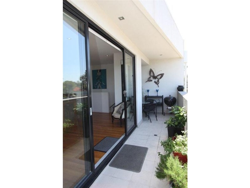 1/109 Asling Street, Brighton VIC 3186