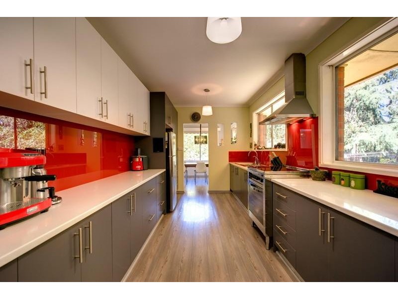 23 Viola Avenue, Mount Dandenong VIC 3767