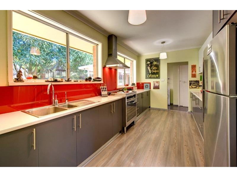 23 Viola Avenue, Mount Dandenong VIC 3767