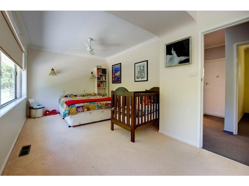 23 Viola Avenue, Mount Dandenong VIC 3767