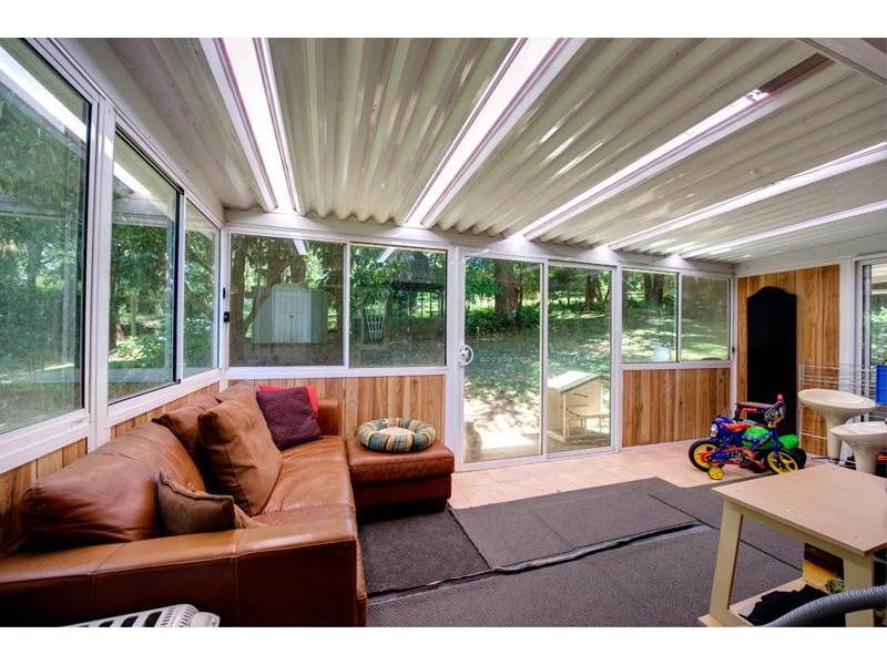 23 Viola Avenue, Mount Dandenong VIC 3767