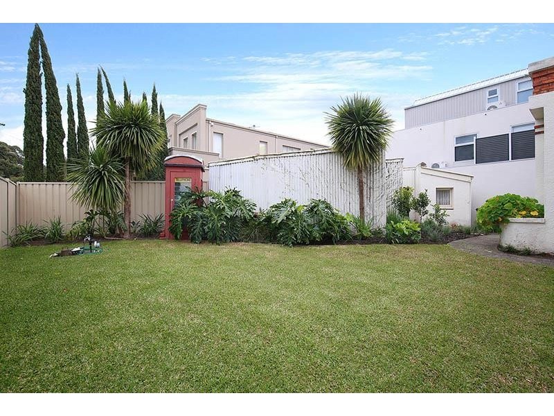 2a Sea View Street, Caulfield VIC 3162