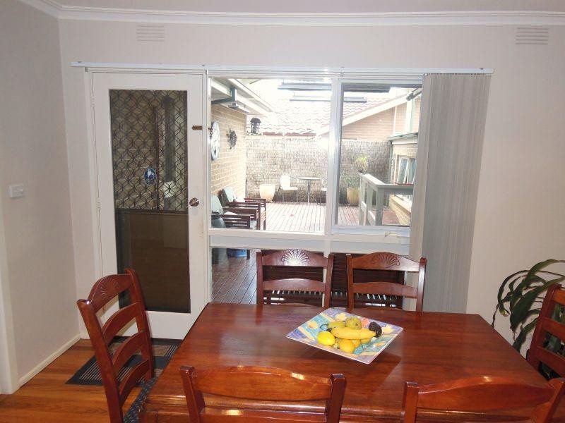 8 Walnut Drive, Kilsyth VIC 3137