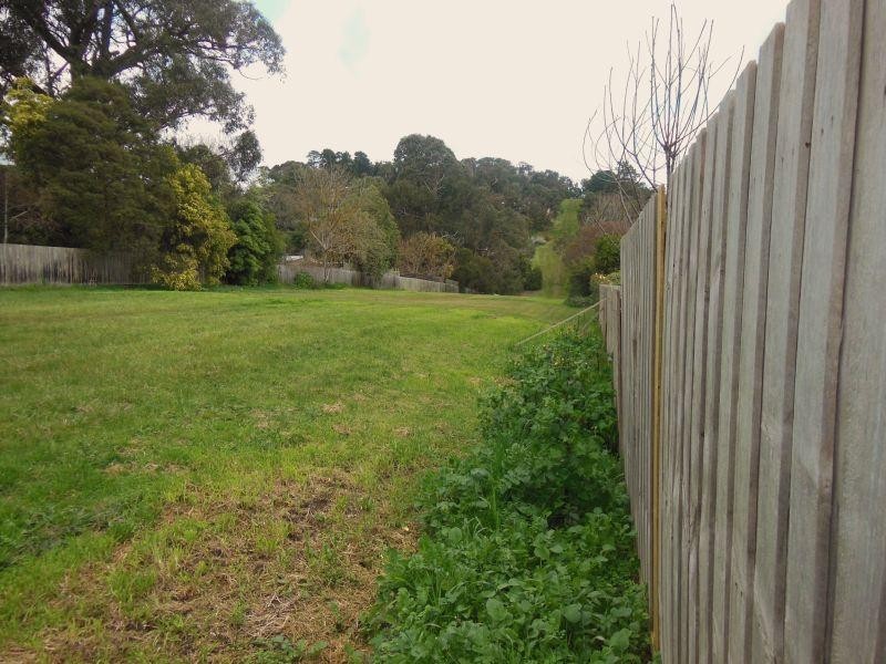 8 Walnut Drive, Kilsyth VIC 3137