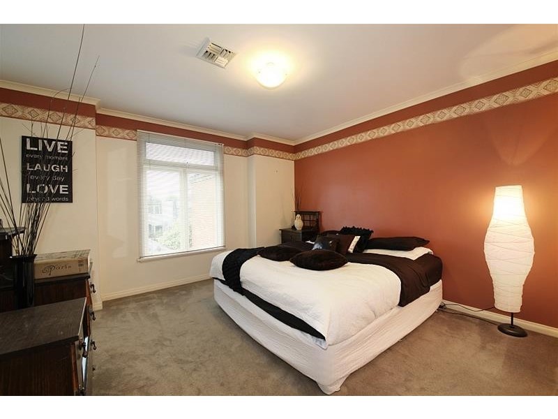 2 Garfield  Street, Cheltenham VIC 3192