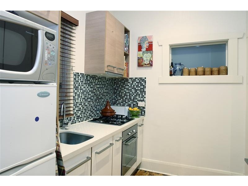 1/98 Barkly Street, St Kilda VIC 3182