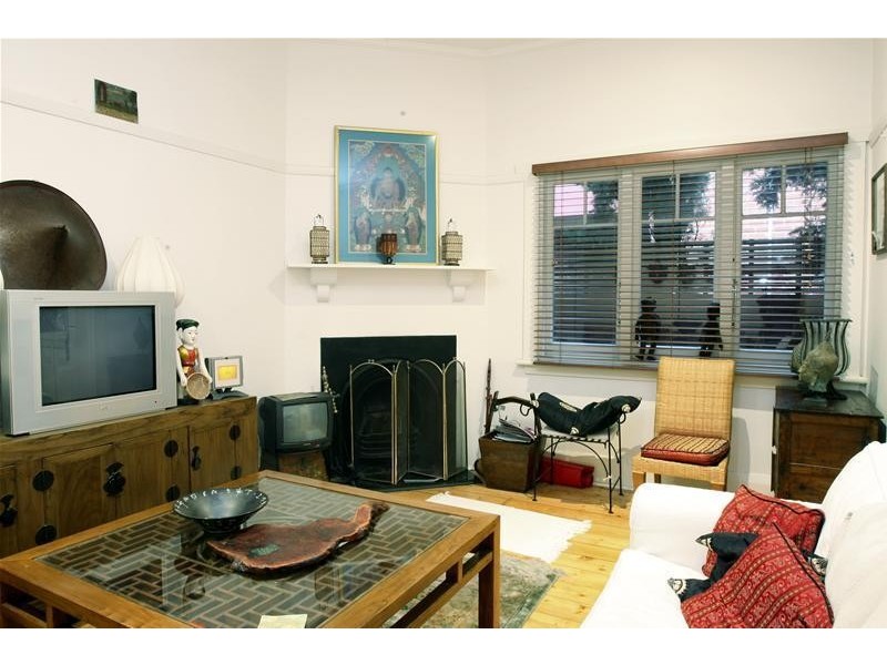 1/98 Barkly Street, St Kilda VIC 3182