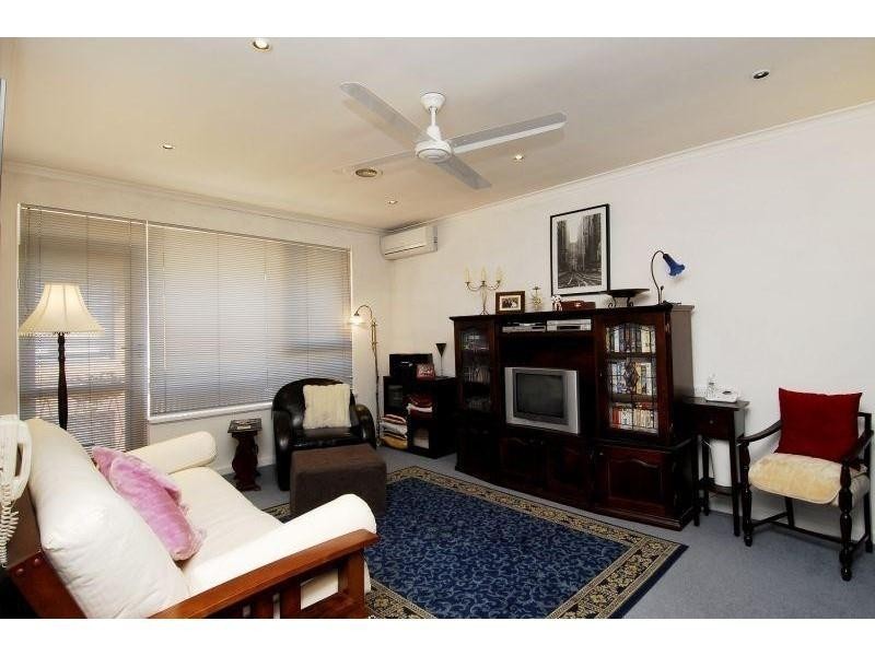 8/7 Rosedale Avenue, Ormond VIC 3204