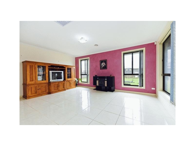 2 Merrijig Court, Kurunjang VIC 3337