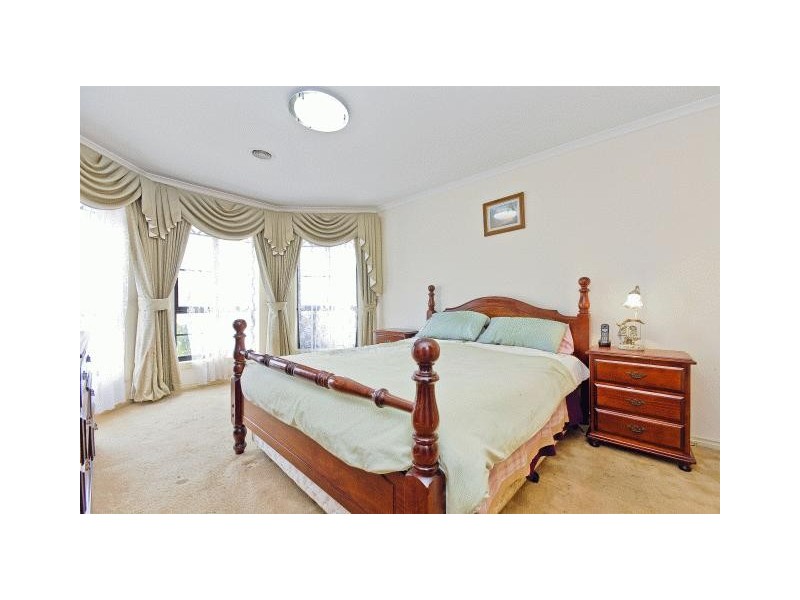 2 Merrijig Court, Kurunjang VIC 3337