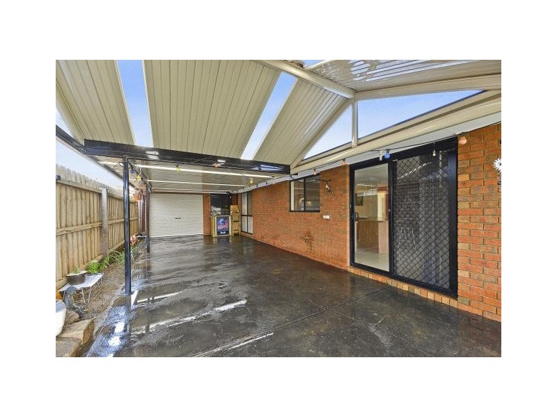 2 Merrijig Court, Kurunjang VIC 3337