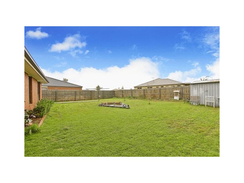 2 Merrijig Court, Kurunjang VIC 3337