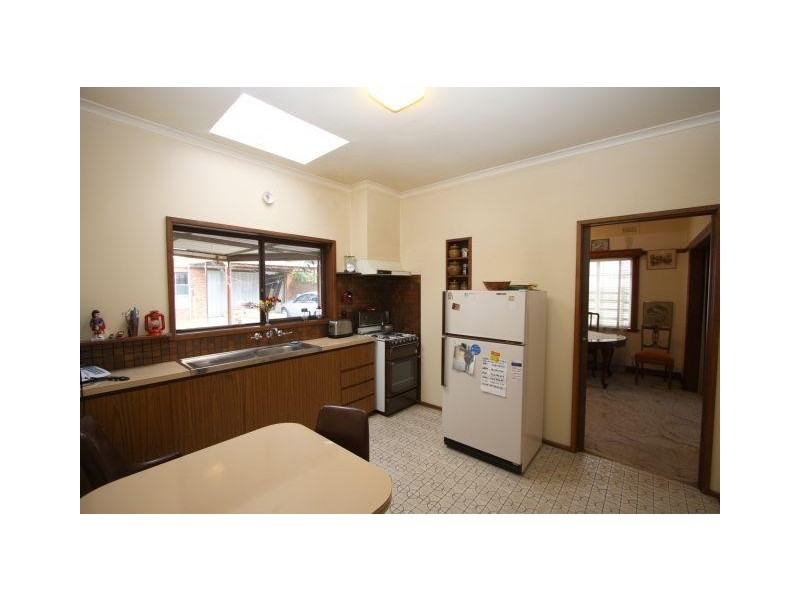 14 Carlyle Street, Ashwood VIC 3147