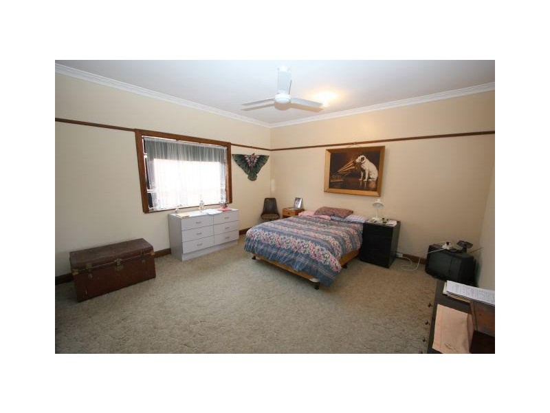 14 Carlyle Street, Ashwood VIC 3147