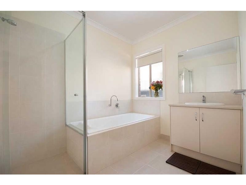 43 Ben Loman Circuit, Craigieburn VIC 3064