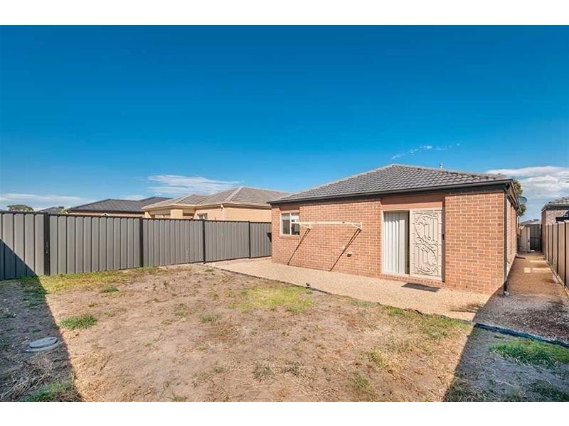 43 Ben Loman Circuit, Craigieburn VIC 3064
