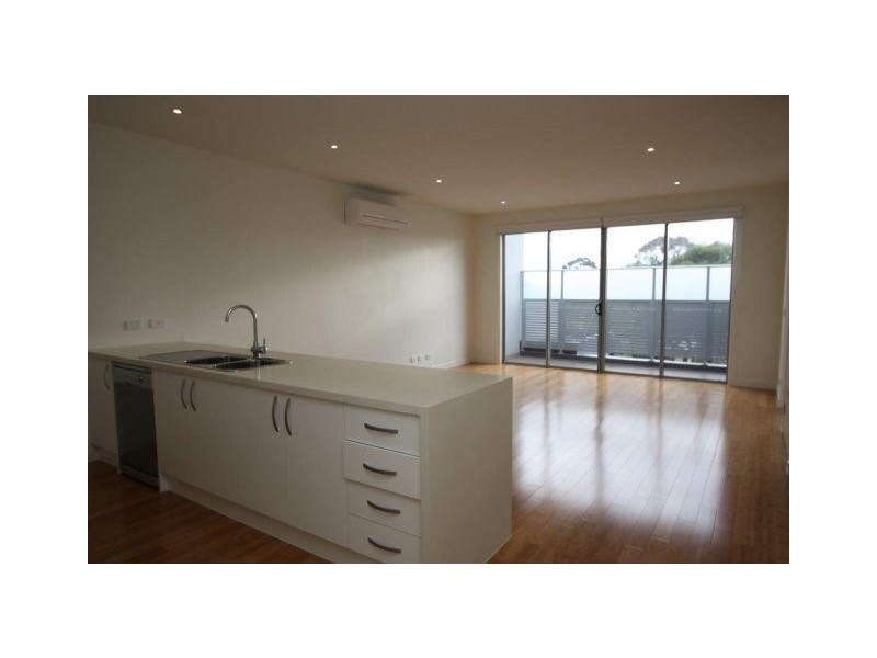 206/135 Lower Dandenong Road, Mentone VIC 3194