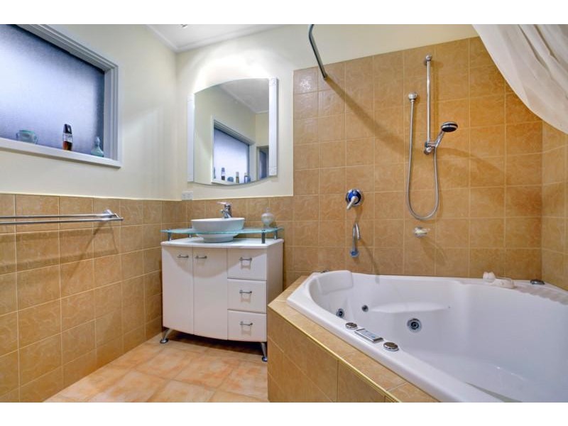 41 Ashmore Road, Forest Hill VIC 3131