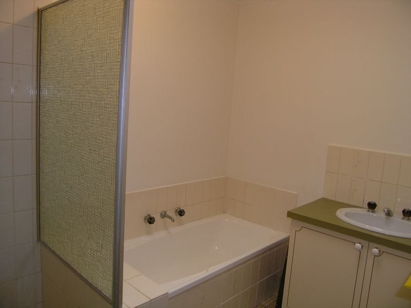 2/15 South Avenue, Hampton VIC 3188