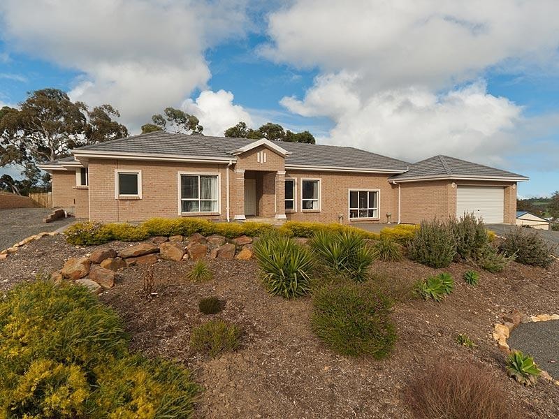 163 Burnbank Way, Mount Barker SA 5251