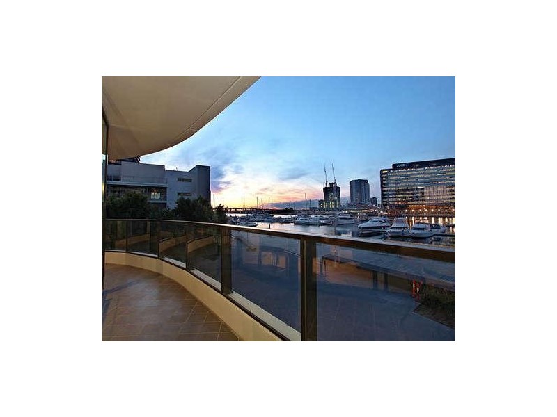 401/68 River Esplanade, Docklands VIC 3008