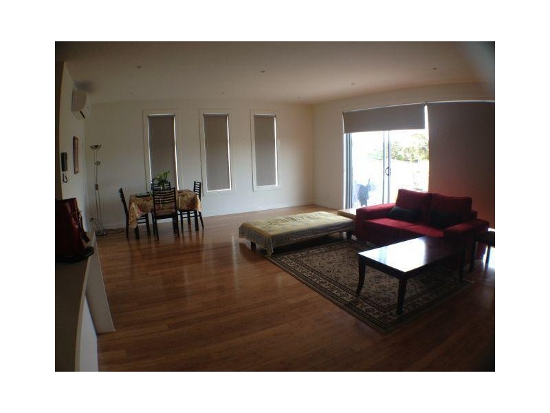 205/135 Lower Dandenong Road, Parkdale VIC 3195