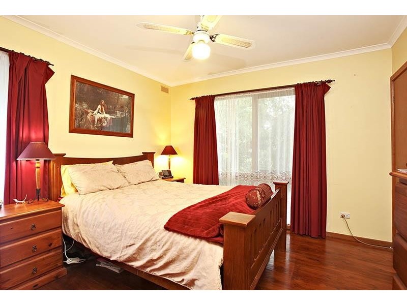 27 Woodvale Road, Boronia VIC 3155