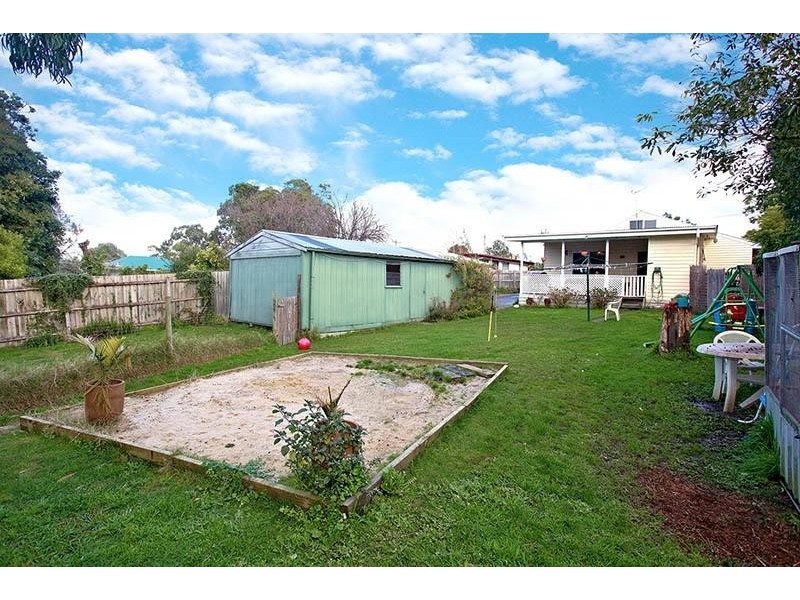 27 Woodvale Road, Boronia VIC 3155