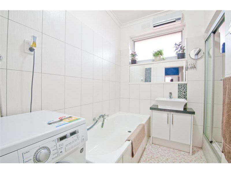 8/64 Hotham Street, St Kilda East VIC 3183