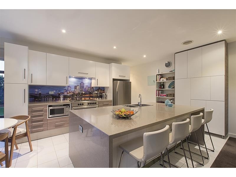 4 Linton  Place, Mulgrave VIC 3170