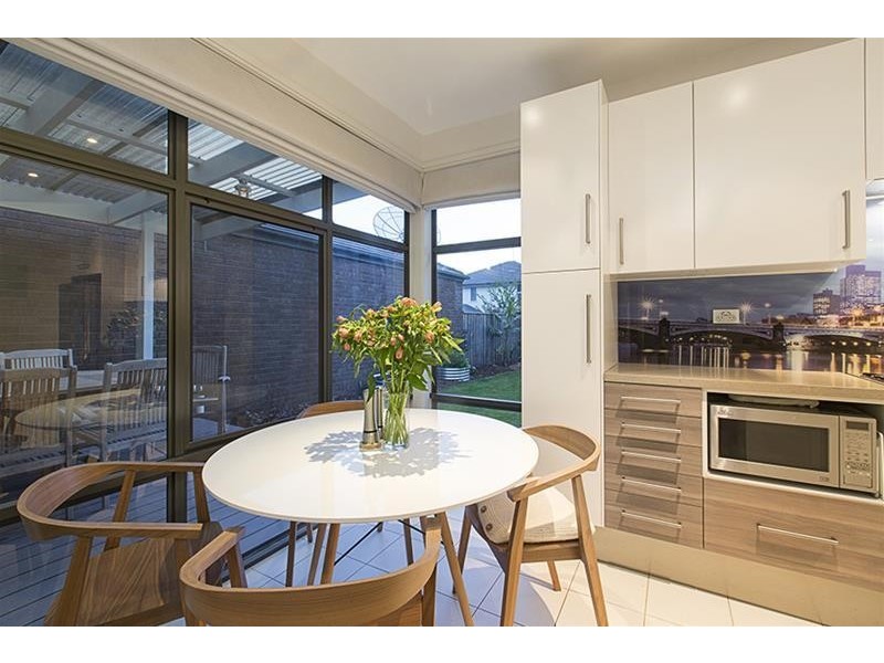 4 Linton  Place, Mulgrave VIC 3170